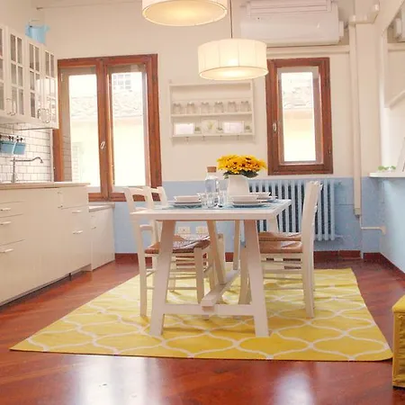 דירה The Happy Unicorn Apt